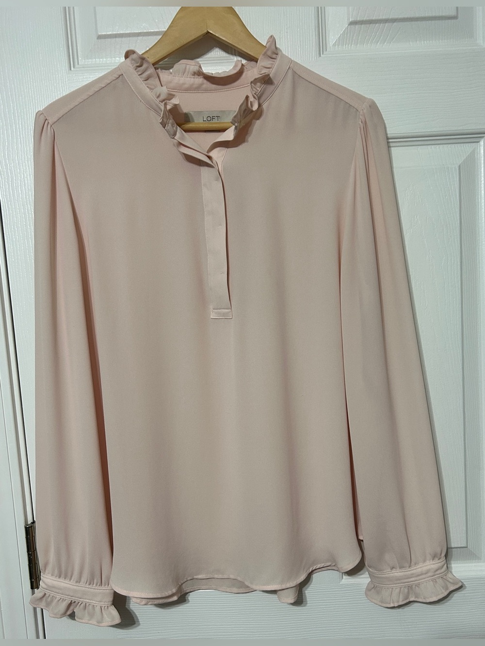 LOFT Women’s Popover Blouse Ruffle Neck Long Sleeve Size L